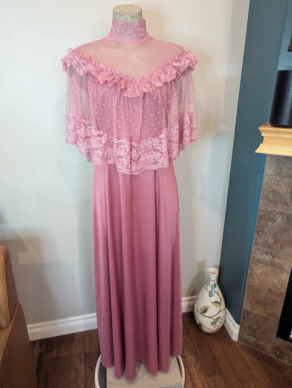 Vintage 70s romantic prairie Prom, party maxi dress Lace bodice Pink Size 13/14